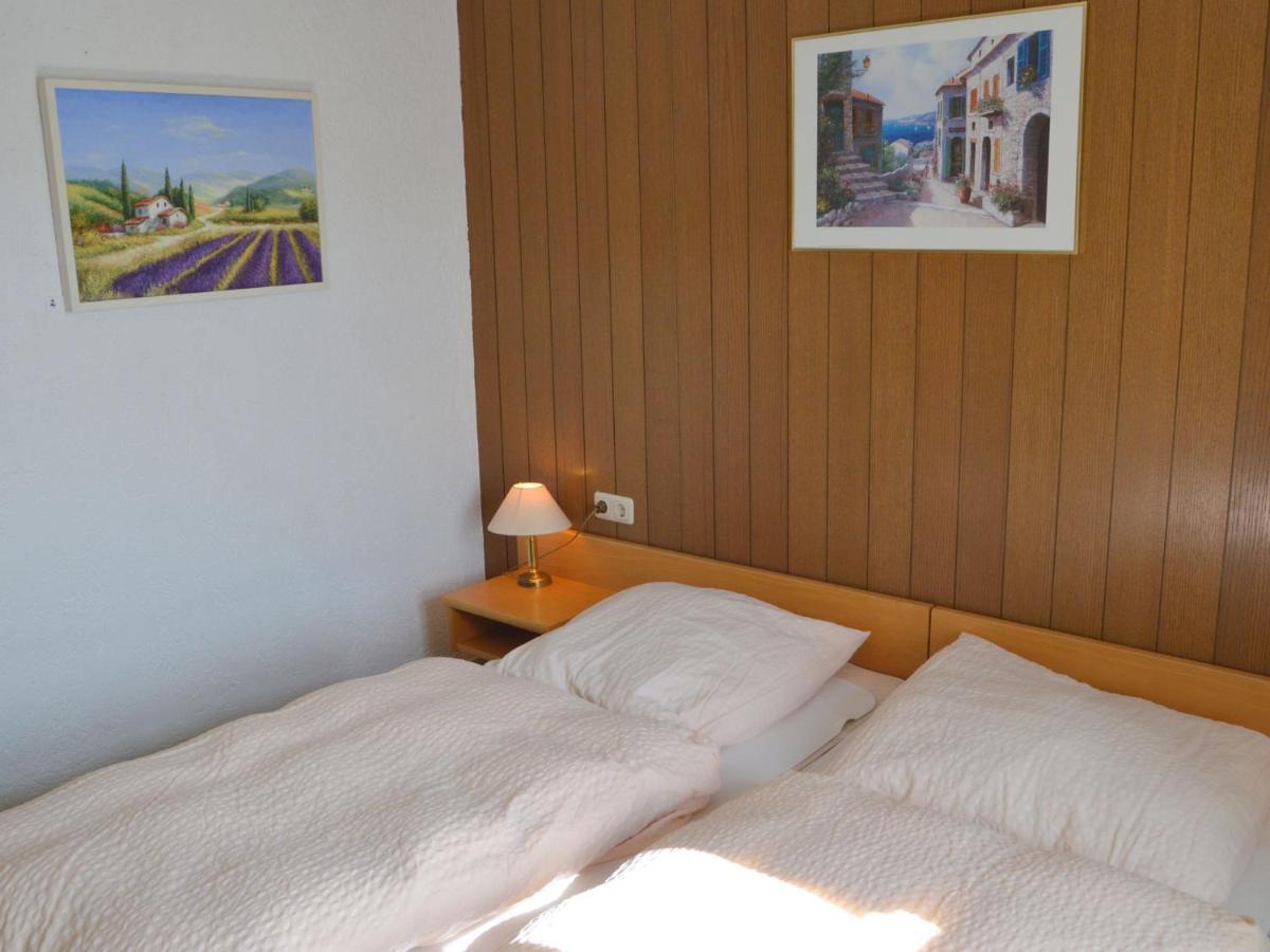 Classy Holiday Home In Uerzig Near Forest ห้อง รูปภาพ